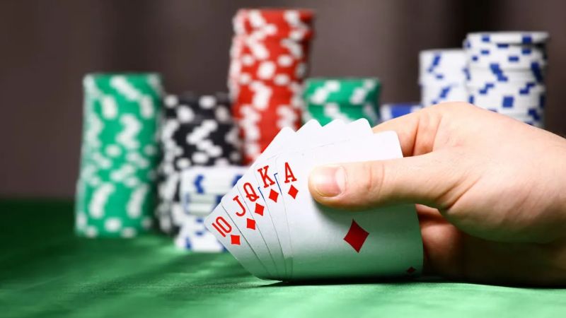 Thùng phá sảnh poker là gì? Định nghĩa và ý nghĩa trong trò chơi